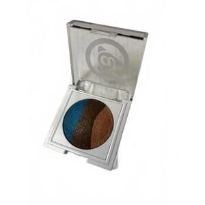 New Mary Kay at Play Tri-Color Shimmery Eyeshadow Palette 081938